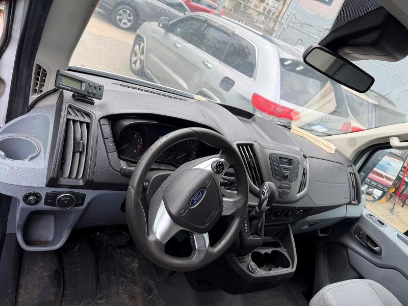68586716 :رقم المزاد ، 1FTYR2CMXKKA29855 vin ، 2019 Ford Transit مزاد بيع