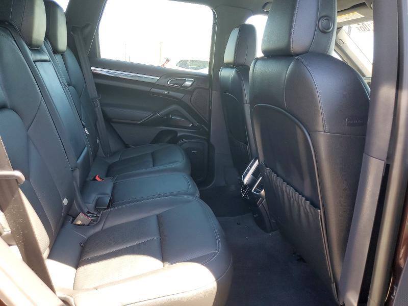 62246106 :رقم المزاد ، WP1AA2A26ELA05687 vin ، 2014 Porsche Cayenne مزاد بيع