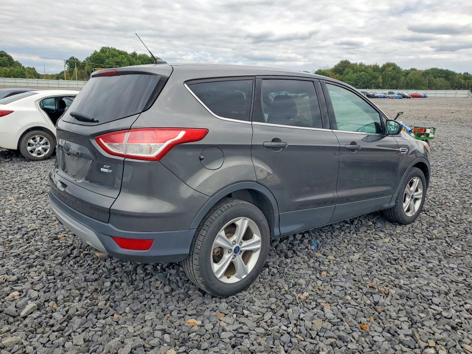2015 Ford Escape მანქანა იყიდება აუქციონზე, vin: 1FMCU9GX1FUB15776, აუქციონის ნომერი: 70021136