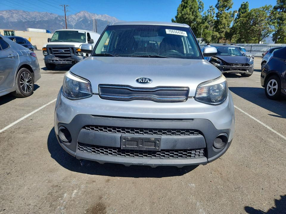 Продаж на аукціоні авто 2018 Kia Soul, vin: KNDJN2A27J7622329, номер лоту: 70656436
