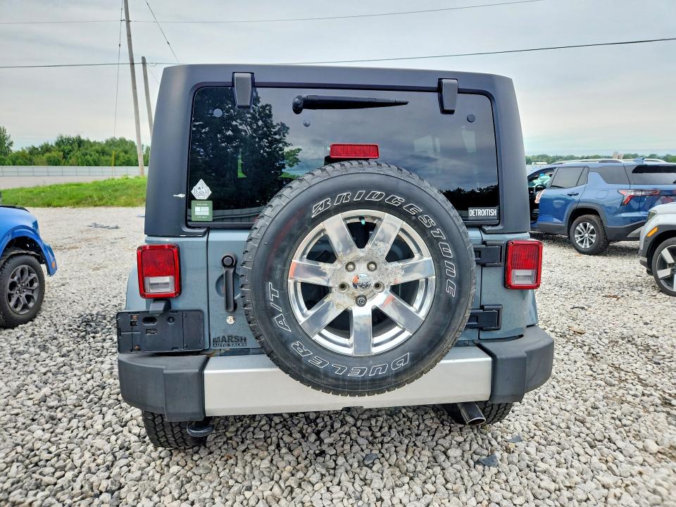 67658476 :رقم المزاد ، 1C4BJWEGXFL561781 vin ، 2015 Jeep Wrangler Unlimited مزاد بيع