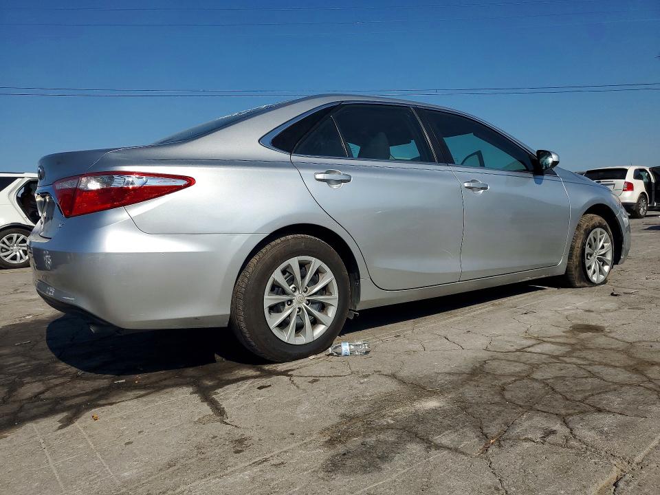 67363486 :رقم المزاد ، 4T1BF1FK0HU269900 vin ، 2017 Toyota Camry مزاد بيع