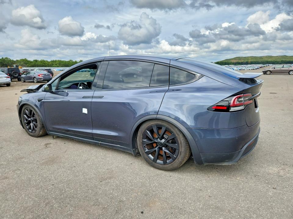 69857386 :رقم المزاد ، 7SAXCBE5XNF363925 vin ، 2022 Tesla Model X مزاد بيع