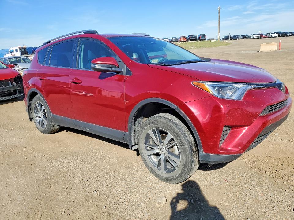 69632946 :رقم المزاد ، 2T3BFREV0JW785472 vin ، 2018 Toyota Rav4 مزاد بيع