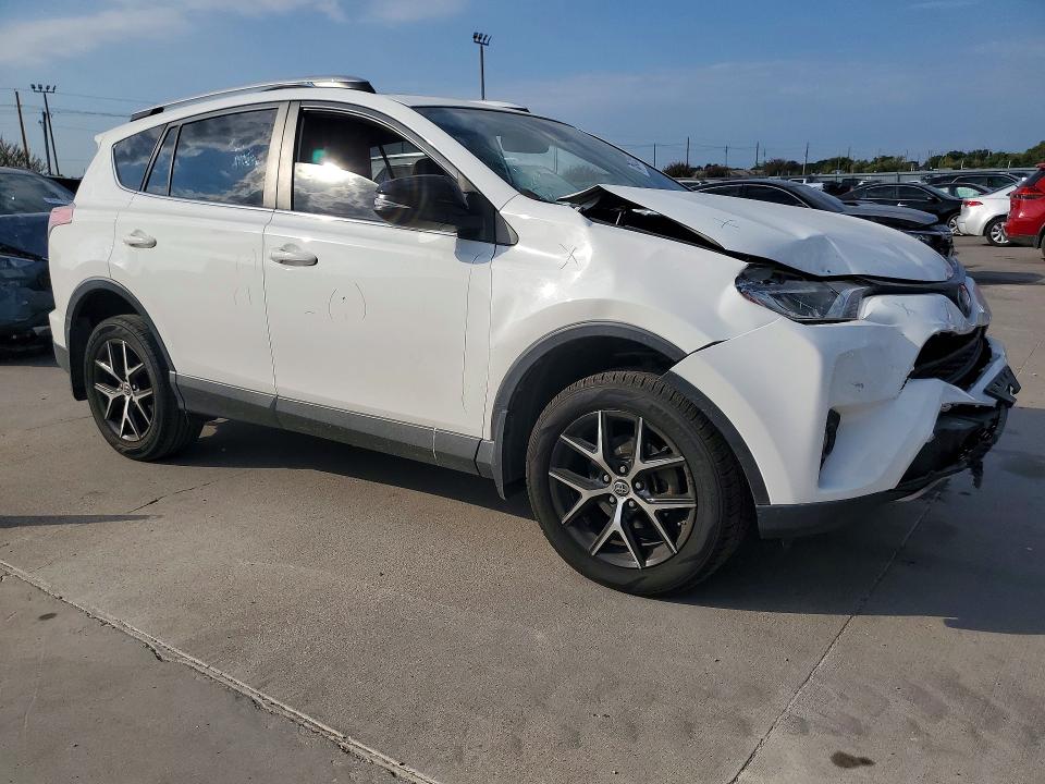 Продаж на аукціоні авто 2017 Toyota Rav4, vin: JTMNFREV2HJ140828, номер лоту: 70642856