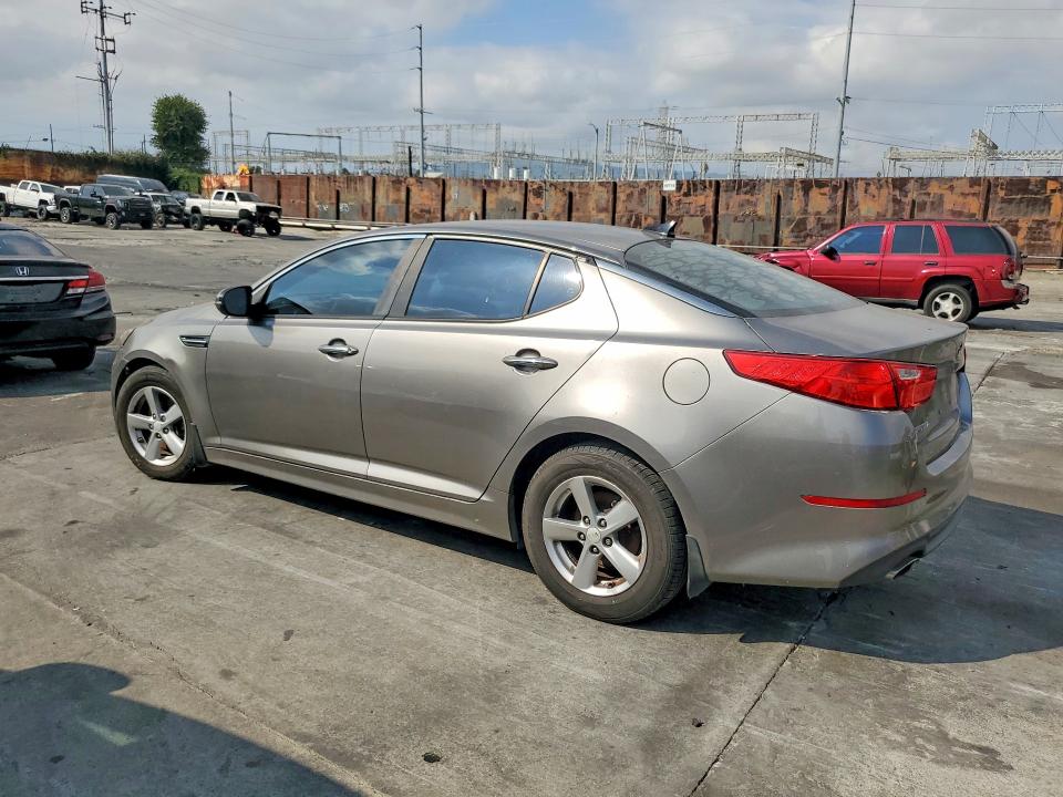 70166686 :رقم المزاد ، 5XXGM4A76FG373881 vin ، 2015 Kia Optima مزاد بيع