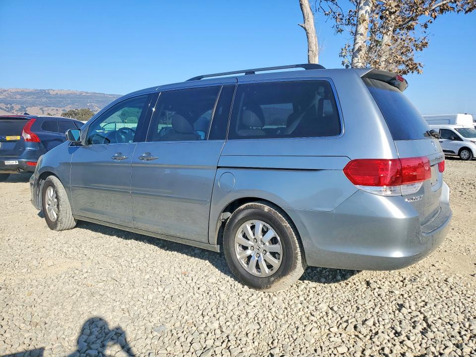 69287066 :رقم المزاد ، 5FNRL38798B061281 vin ، 2008 Honda Odyssey مزاد بيع