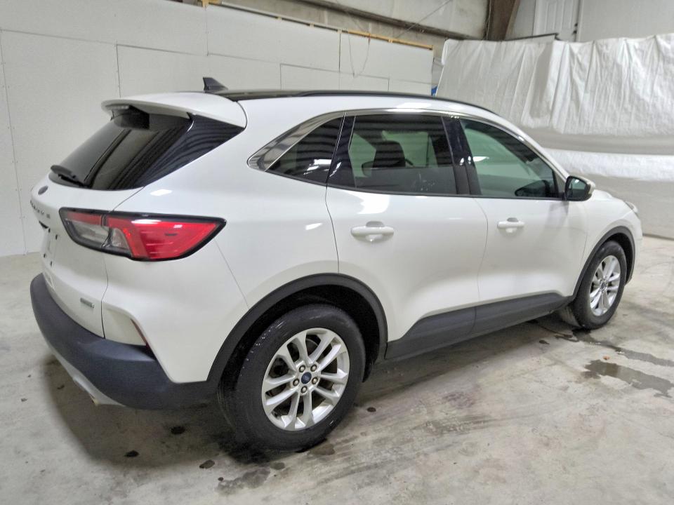 2020 Ford Escape მანქანა იყიდება აუქციონზე, vin: 1FMCU0G6XLUC15485, აუქციონის ნომერი: 68406766