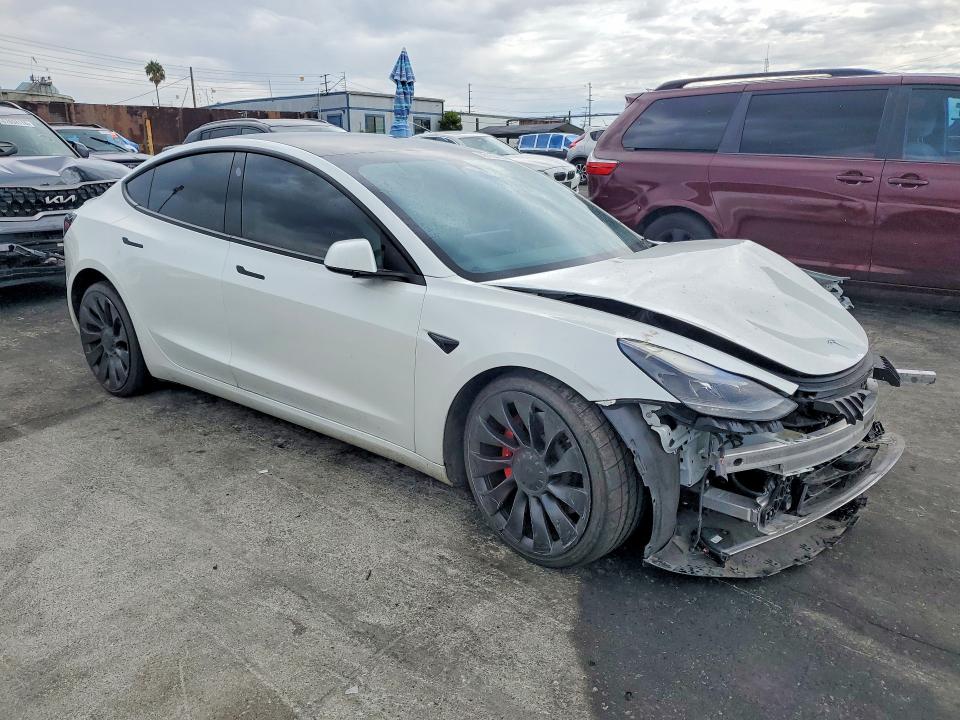 68104156 :رقم المزاد ، 5YJ3E1EC9NF239434 vin ، 2022 Tesla Model 3 مزاد بيع