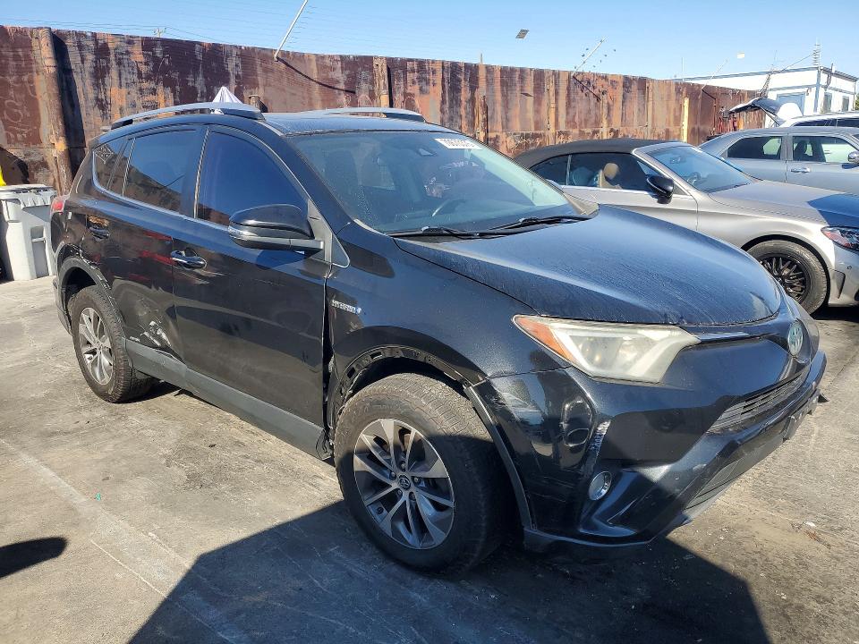 Продажа на аукционе авто 2017 Toyota Rav4 Hybrid, vin: JTMRJREV3HD147687, номер лота: 70670376