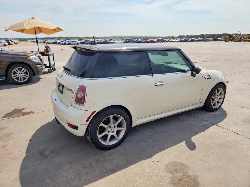 Продажа на аукционе авто 2010 Mini Cooper, vin: WMWMF7C53ATX43667, номер лота: 70411886