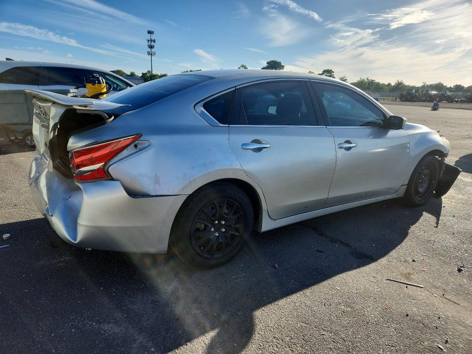 2013 Nissan Altima მანქანა იყიდება აუქციონზე, vin: 1N4AL3AP1DN456581, აუქციონის ნომერი: 70135926
