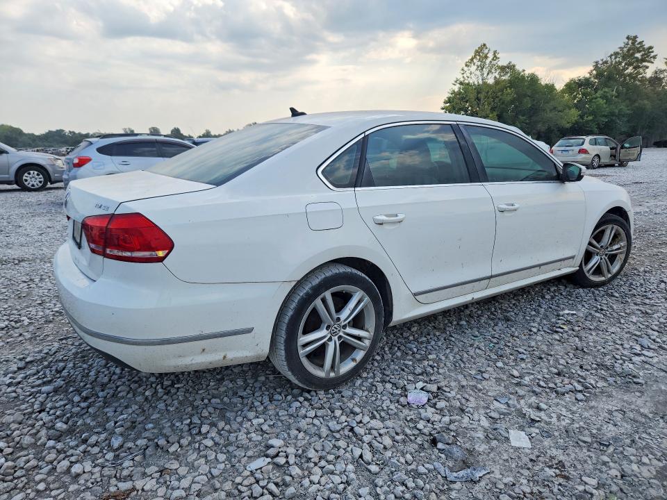 68292626 :رقم المزاد ، 1VWBN7A37EC099530 vin ، 2014 Volkswagen Passat مزاد بيع