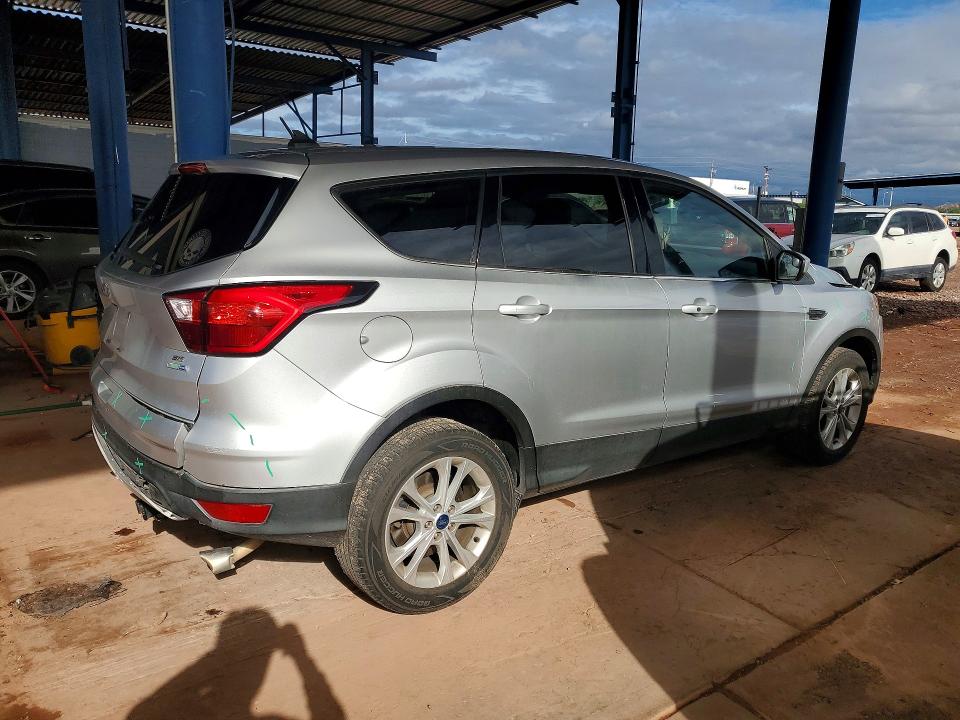 2019 Ford Escape მანქანა იყიდება აუქციონზე, vin: 1FMCU9GD7KUB06953, აუქციონის ნომერი: 68884546