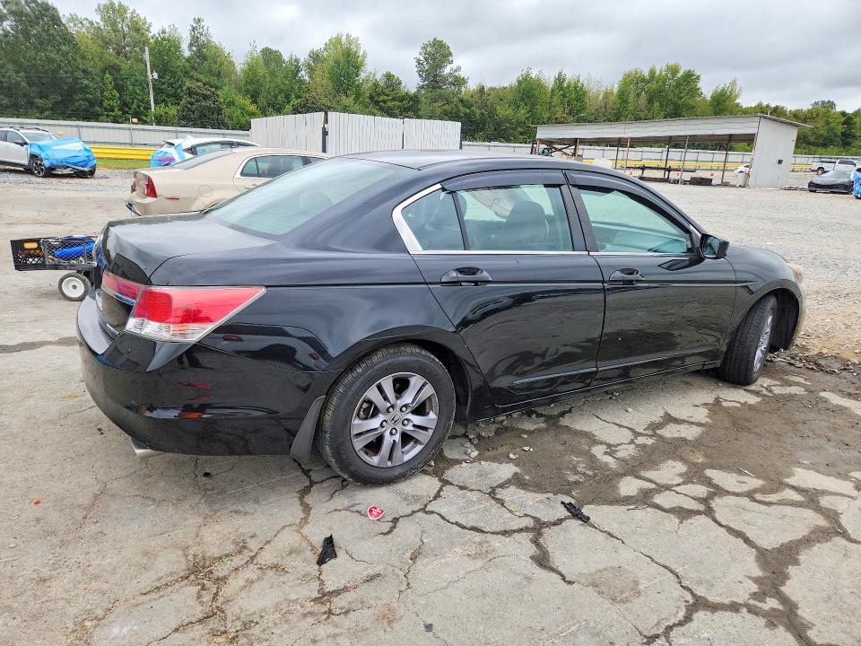 70221996 :رقم المزاد ، 1HGCP2F67CA188841 vin ، 2012 Honda Accord مزاد بيع