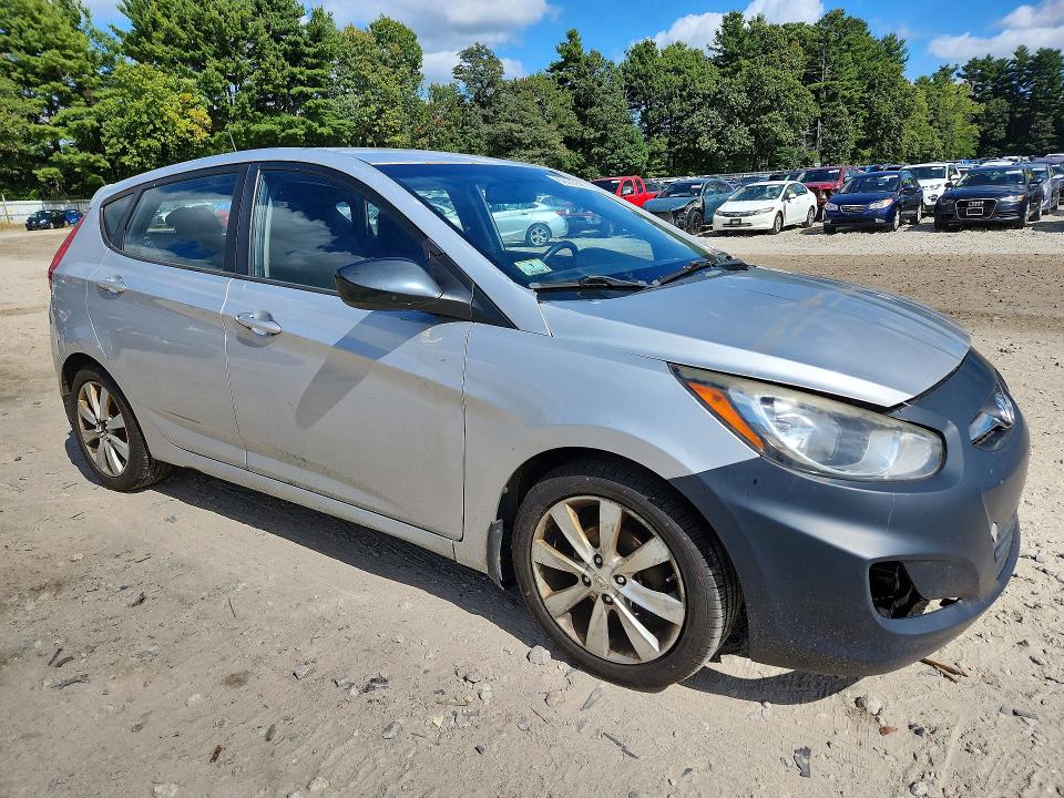 2012 Hyundai Accent მანქანა იყიდება აუქციონზე, vin: KMHCU5AE8CU031708, აუქციონის ნომერი: 69938896