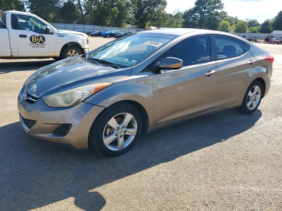 67905056 :رقم المزاد ، 5NPDH4AE5DH372969 vin ، 2013 Hyundai Elantra مزاد بيع