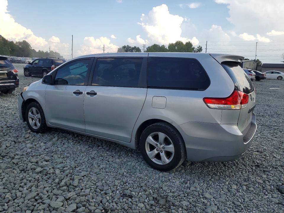 2011 Toyota Sienna მანქანა იყიდება აუქციონზე, vin: 5TDZK3DC1BS013962, აუქციონის ნომერი: 69901746