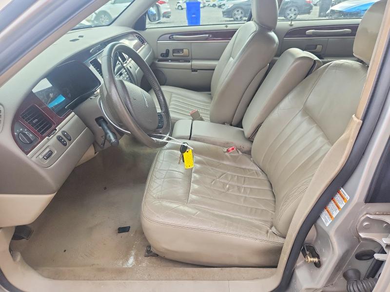 68387546 :رقم المزاد ، 1LNHM81W85Y614047 vin ، 2005 Lincoln Town Car مزاد بيع