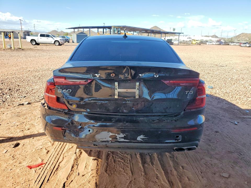 67756026 :رقم المزاد ، 7JR102FK2KG015622 vin ، 2019 Volvo S60 مزاد بيع
