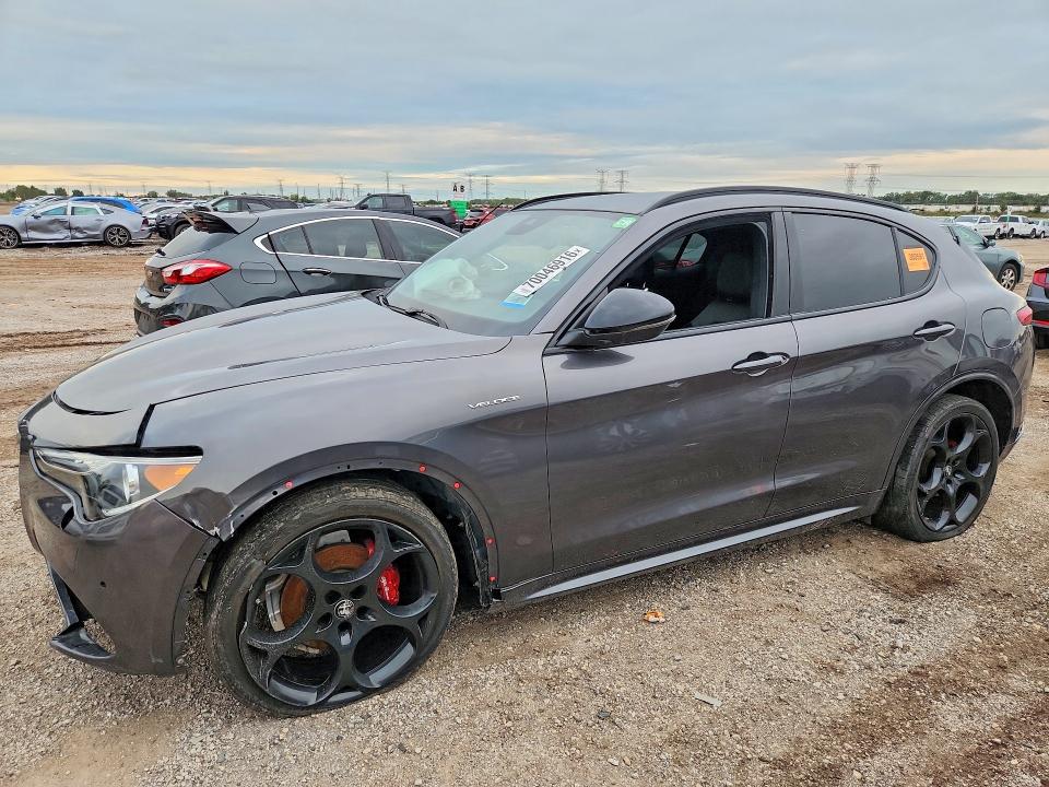 70046916 :رقم المزاد ، ZASPAKBN4N7D47773 vin ، 2022 Alfa Romeo Stelvio مزاد بيع