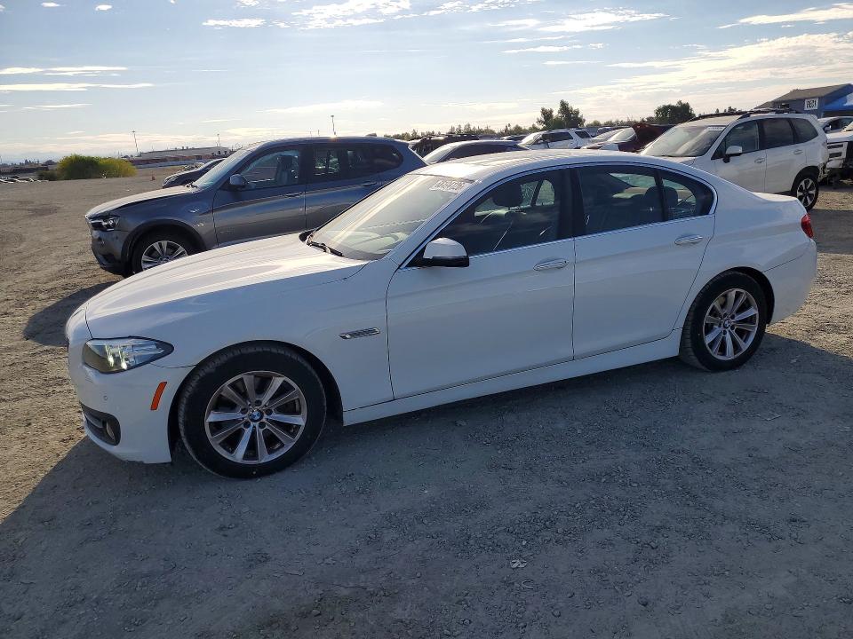68194126 :رقم المزاد ، WBA5A5C59FD513706 vin ، 2015 Bmw 528 مزاد بيع