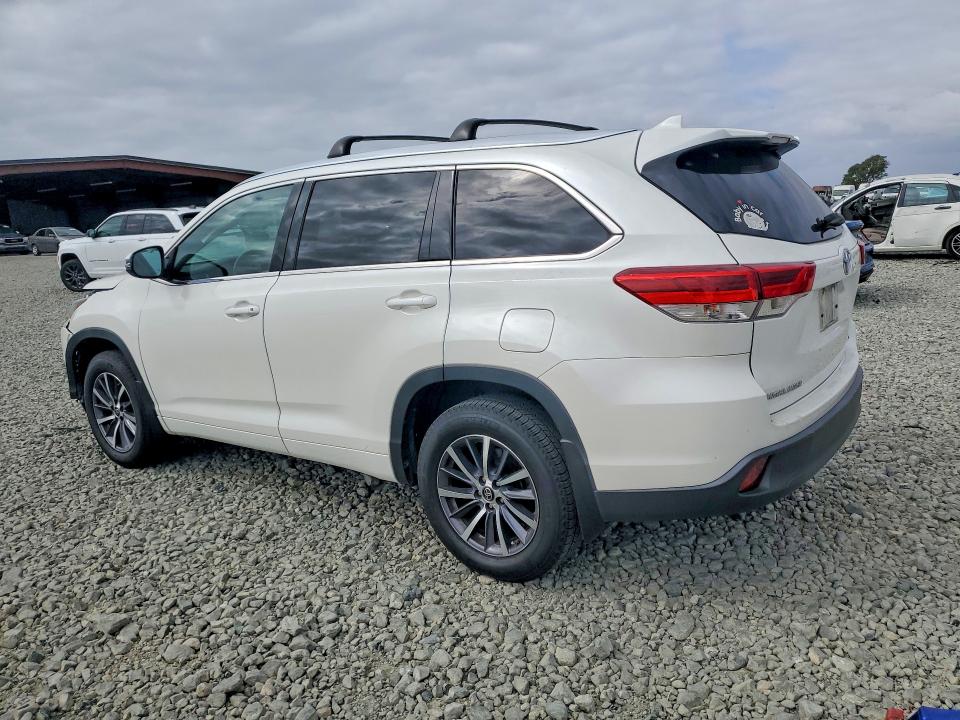 2017 Toyota Highlander მანქანა იყიდება აუქციონზე, vin: 5TDKZRFH3HS512375, აუქციონის ნომერი: 67715656