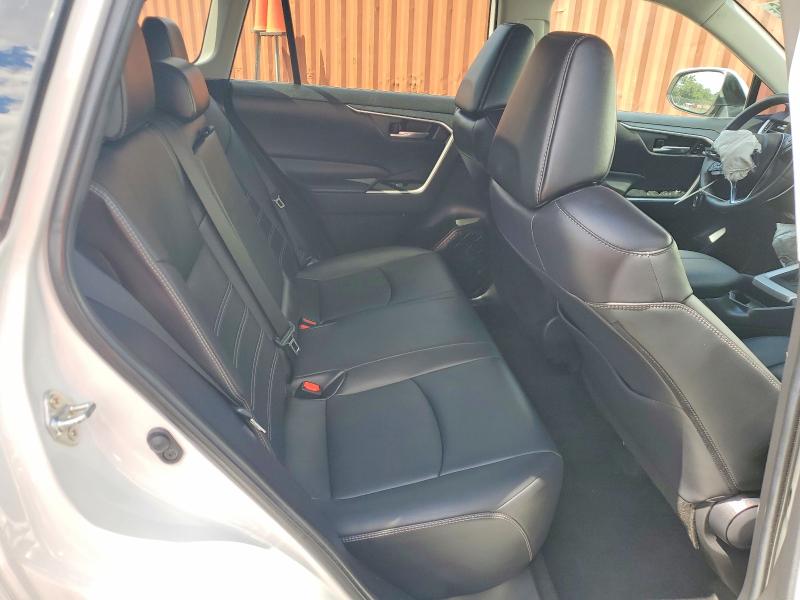 66860616 :رقم المزاد ، 2T3C1RFV2MW171111 vin ، 2021 Toyota Rav4 مزاد بيع