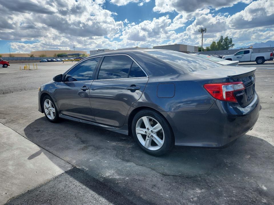 69798546 :رقم المزاد ، 4T1BF1FK3CU113567 vin ، 2012 Toyota Camry مزاد بيع