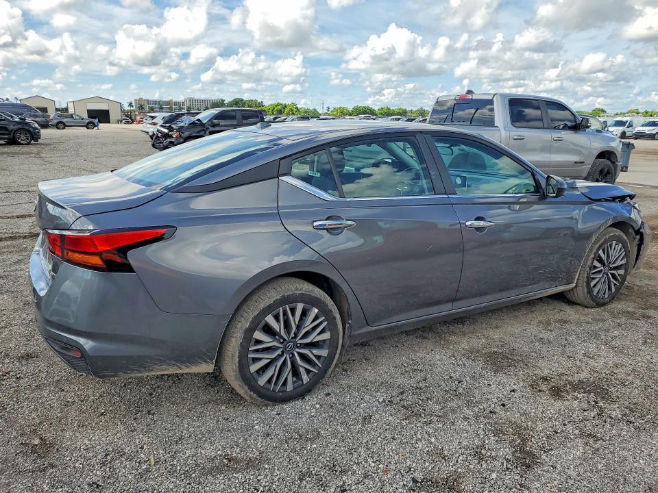 2025 Nissan Altima მანქანა იყიდება აუქციონზე, vin: 1N4BL4DW5SN427594, აუქციონის ნომერი: 69303606