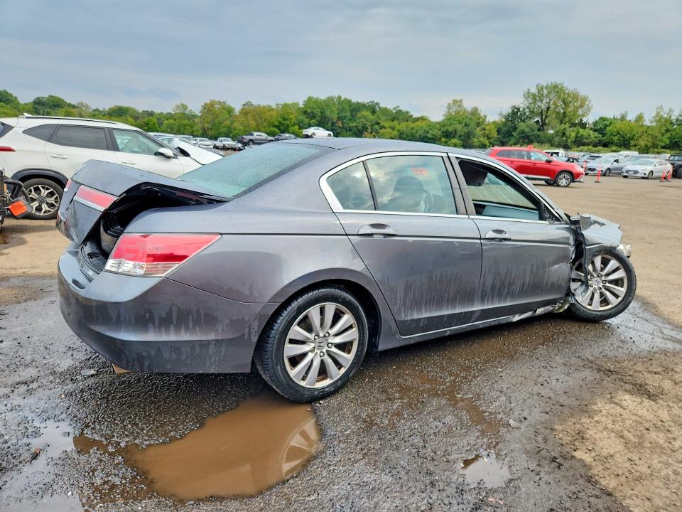 68700616 :رقم المزاد ، 1HGCP2F70CA173297 vin ، 2012 Honda Accord مزاد بيع