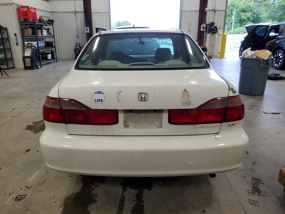 70495826 :رقم المزاد ، 1HGCG5647WA245964 vin ، 1998 Honda Accord مزاد بيع