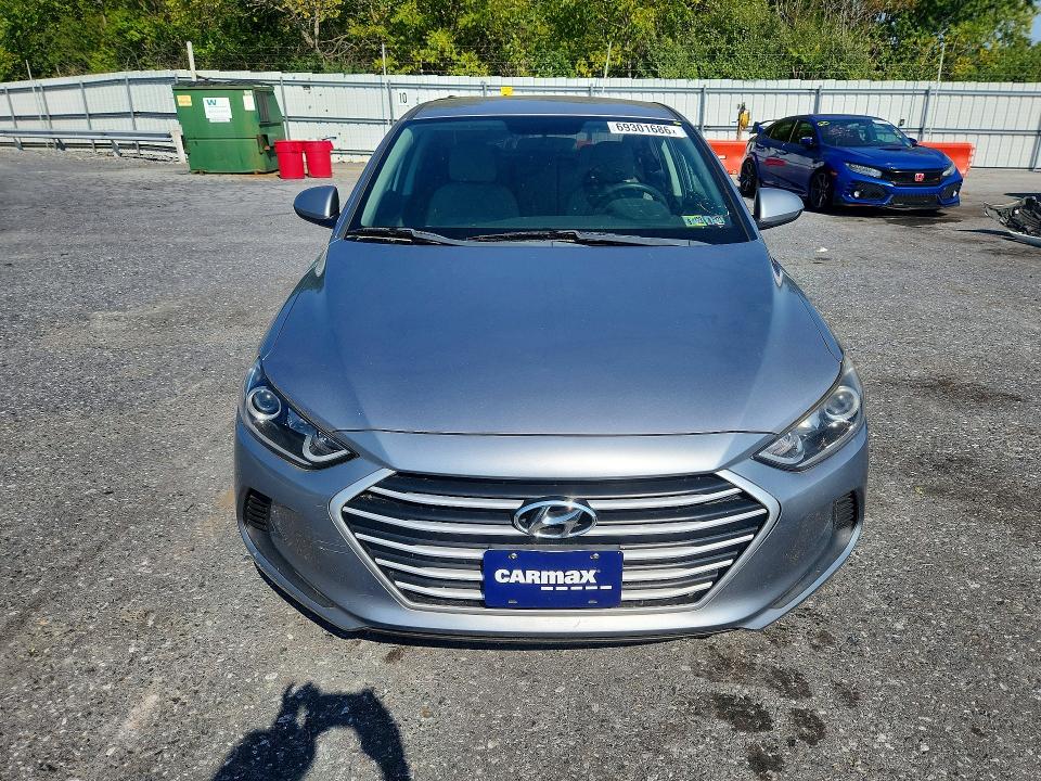 69301686 :رقم المزاد ، 5NPD74LF0HH208480 vin ، 2017 Hyundai Elantra مزاد بيع