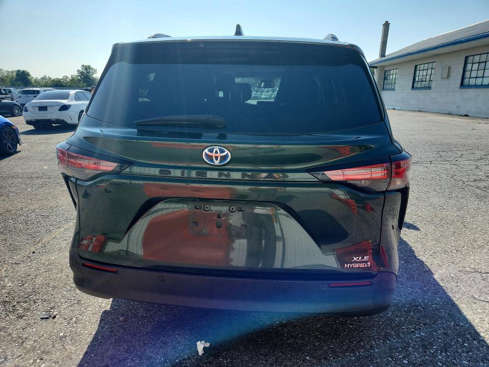 Продажа на аукционе авто 2021 Toyota Sienna, vin: 5TDJRKEC7MS025005, номер лота: 69239576