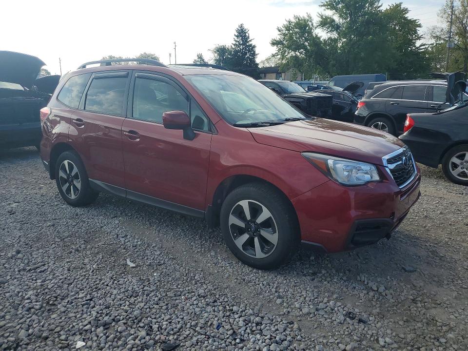 67805496 :رقم المزاد ، JF2SJAGC6HH562611 vin ، 2017 Subaru Forester مزاد بيع