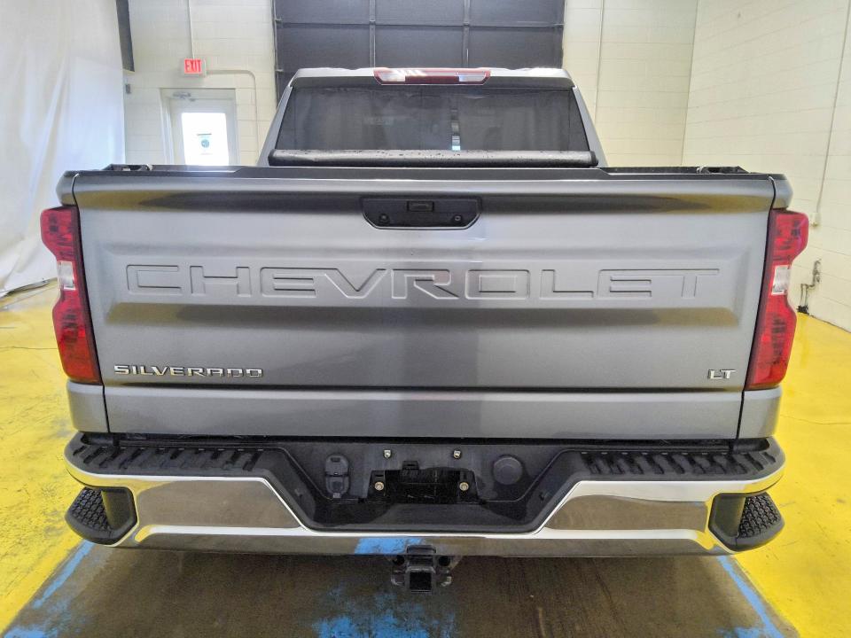 70476166 :رقم المزاد ، 1GCUYDED4MZ404210 vin ، 2021 Chevrolet Silverado مزاد بيع