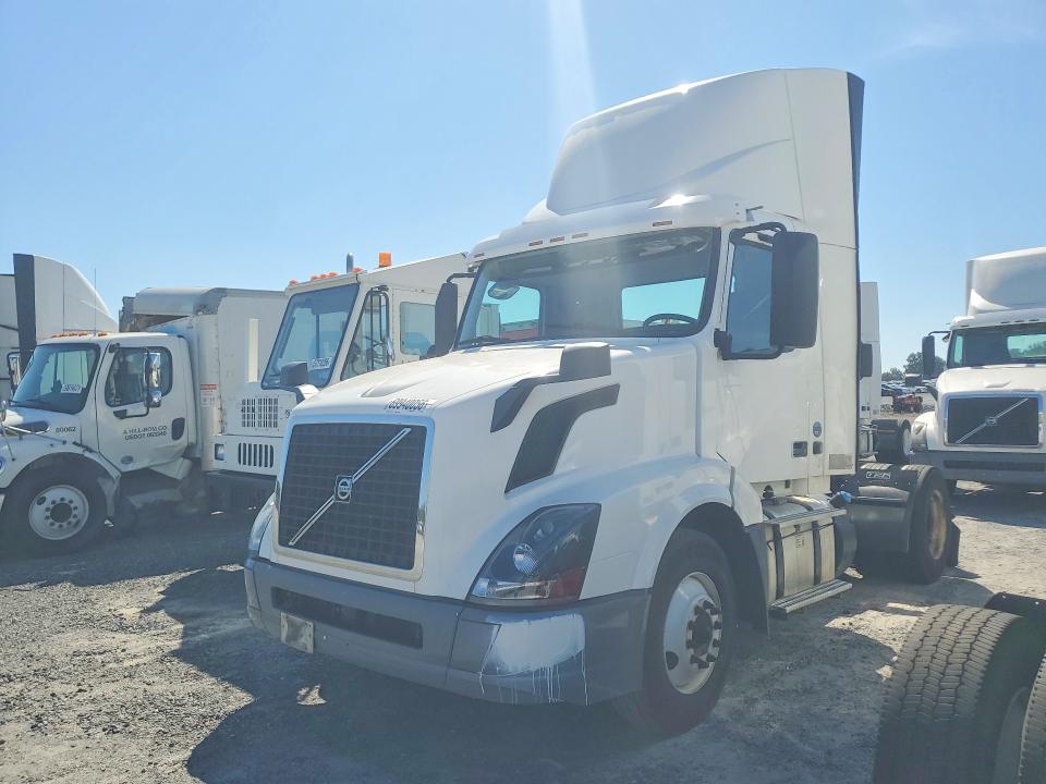 Продажа на аукционе авто 2018 Volvo Vnl, vin: 4V4N39TG0JN892432, номер лота: 69940056