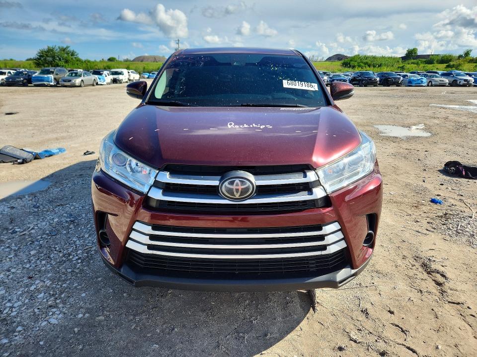 2018 Toyota Highlander მანქანა იყიდება აუქციონზე, vin: 5TDZARFH4JS034222, აუქციონის ნომერი: 68019186