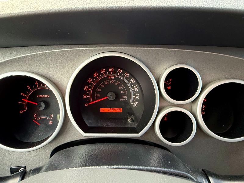 70855446 :رقم المزاد ، 5TFUY5F14AX157191 vin ، 2010 Toyota Tundra مزاد بيع