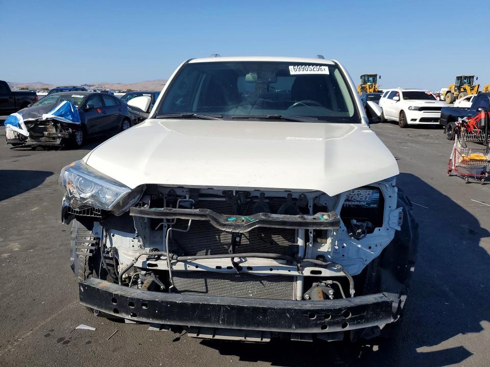 69905256 :رقم المزاد ، JTEBU5JR3E5174285 vin ، 2014 Toyota 4runner مزاد بيع