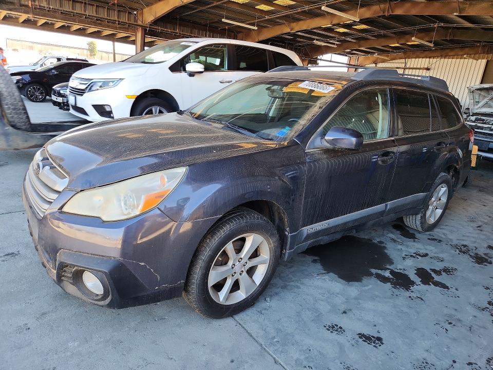 70886066 :رقم المزاد ، 4S4BRBGC6D3300636 vin ، 2013 Subaru Outback مزاد بيع