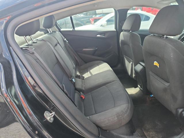 70135346 :رقم المزاد ، 1G1BE5SM1H7127262 vin ، 2017 Chevrolet Cruze مزاد بيع