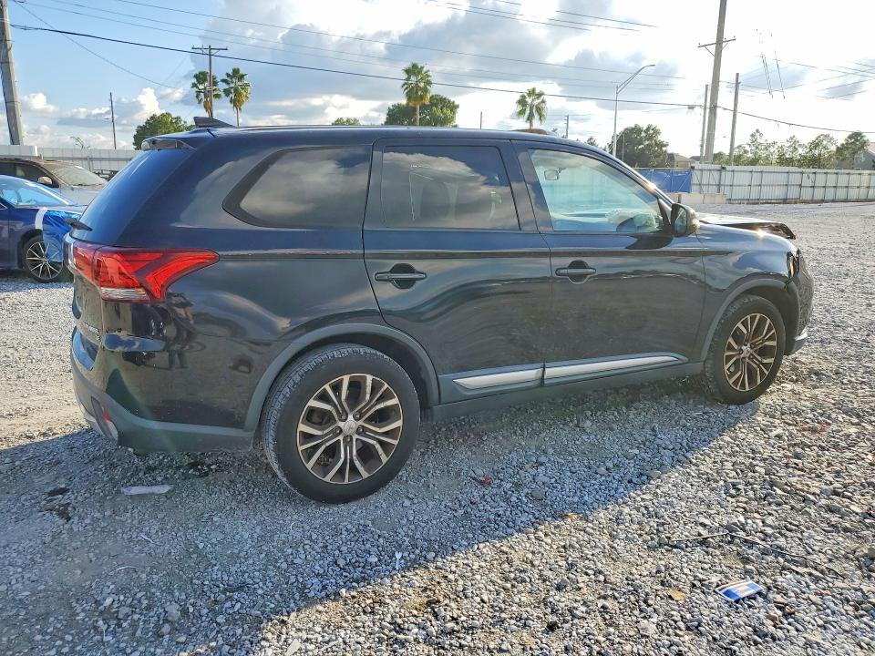 70365016 :رقم المزاد ، JA4AD3A38JZ069626 vin ، 2018 Mitsubishi Outlander مزاد بيع
