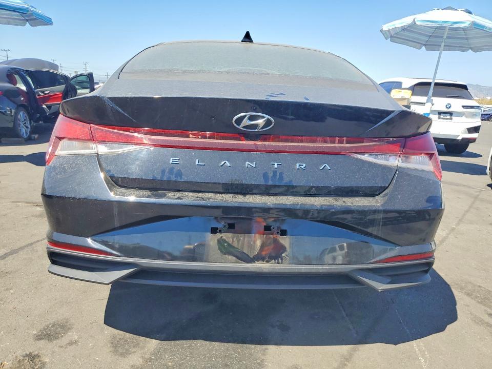 70072666 :رقم المزاد ، KMHLM4AG5NU286945 vin ، 2022 Hyundai Elantra مزاد بيع