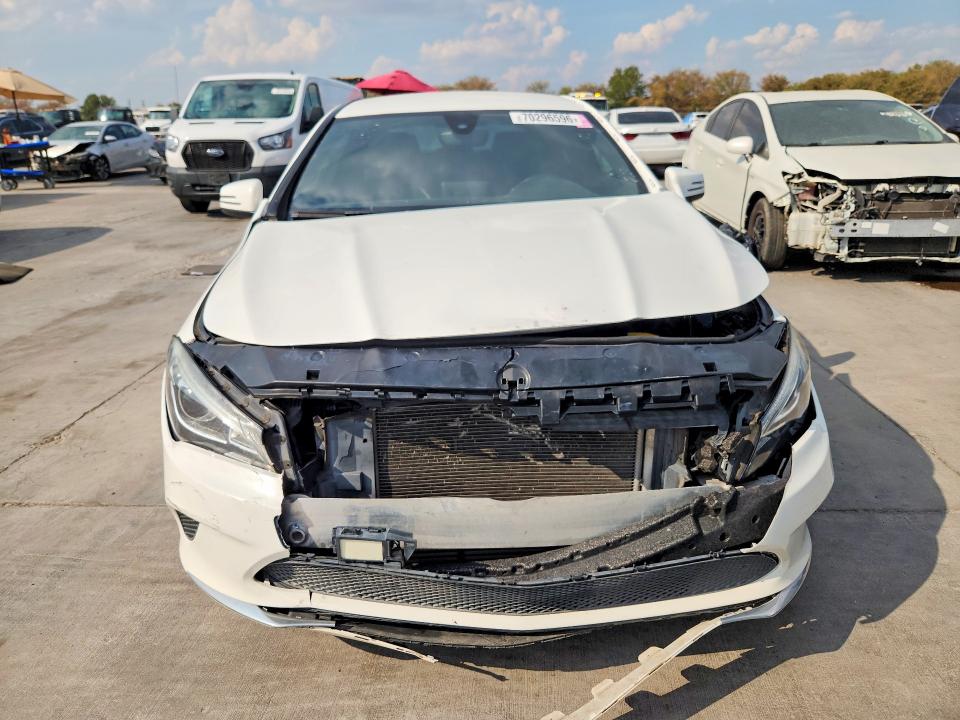 70296596 :رقم المزاد ، WDDSJ4EB1JN637772 vin ، 2018 Mercedes-benz Cla مزاد بيع