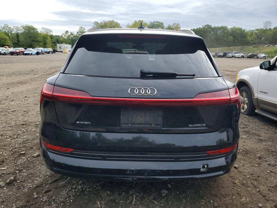 Продажа на аукционе авто 2021 Audi E-tron, vin: WA1VAAGE8MB005946, номер лота: 69015036