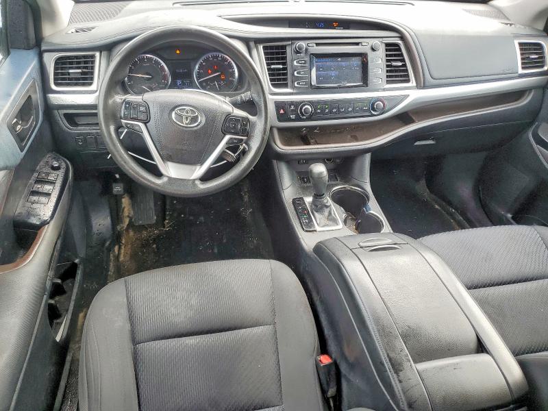 67818026 :رقم المزاد ، 5TDZARFH8FS015082 vin ، 2015 Toyota Highlander مزاد بيع