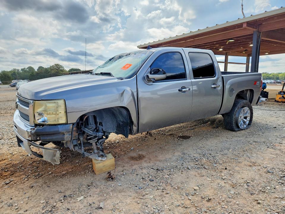 67730976 :رقم المزاد ، 3GCPKSE76DG125645 vin ، 2013 Chevrolet Silverado مزاد بيع