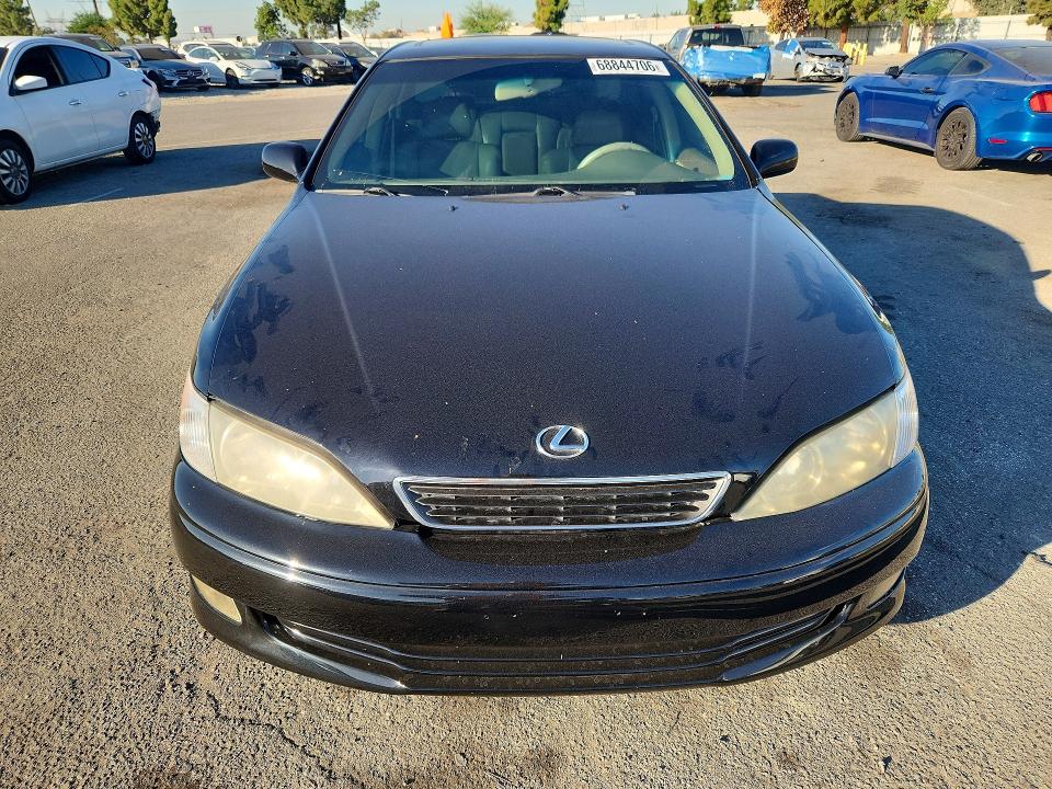 2000 Lexus Es მანქანა იყიდება აუქციონზე, vin: JT8BF28G4Y5077908, აუქციონის ნომერი: 68844706
