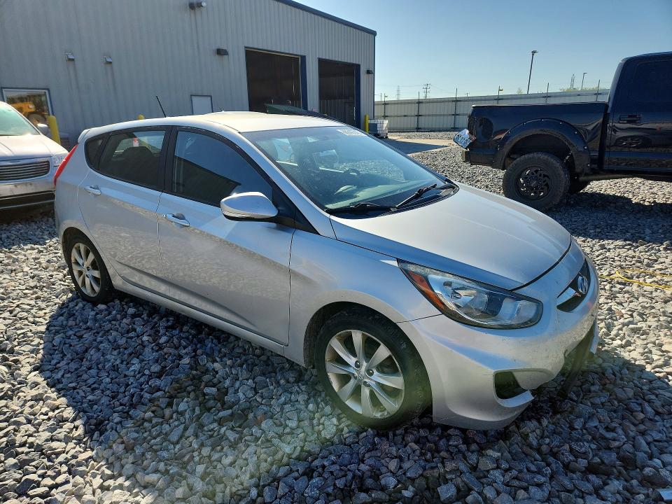 68340346 :رقم المزاد ، KMHCU5AE9DU106725 vin ، 2013 Hyundai Accent مزاد بيع